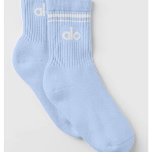 ALO Unisex Half-Crew Throwback Sock Color Limited Edition Seashell Blue/White